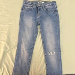 Levi’s ripped skinny jeans in perfect condition